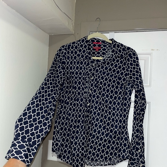 Medium Button Down. MUST BE BUNDLED - Picture 4 of 6